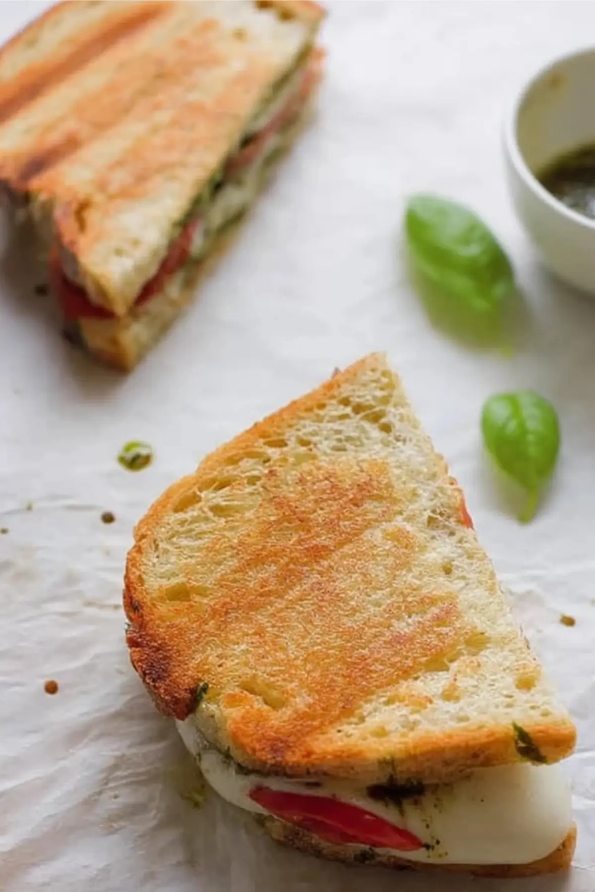 Mozzarella-Sandwich gegrillt