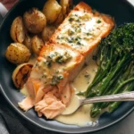 Gebackener Lachs mit Zitronensauce