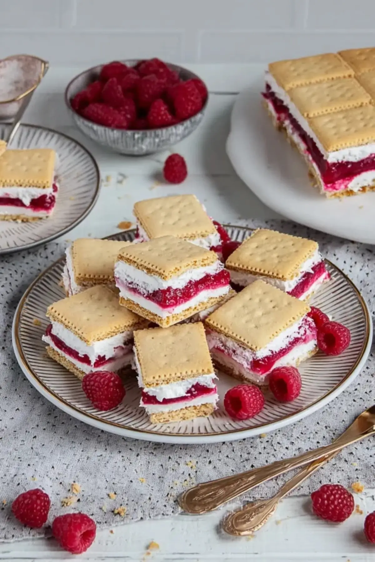 butterkekskuchen mit himbeeren