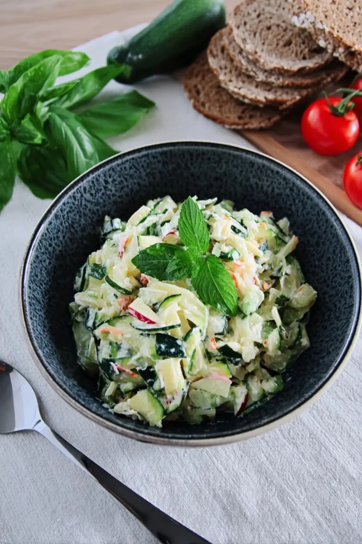 Geschmackvoller Zucchinisalat