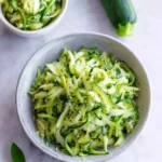 Zucchinisalat roh geraspelt