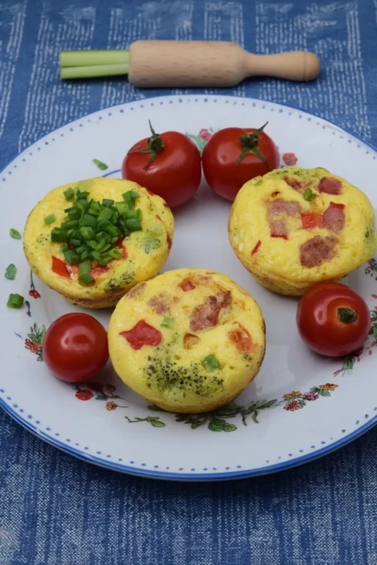 Kleine Omelette im Muffinblech