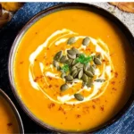 Einfache Kürbissuppe mit Curry