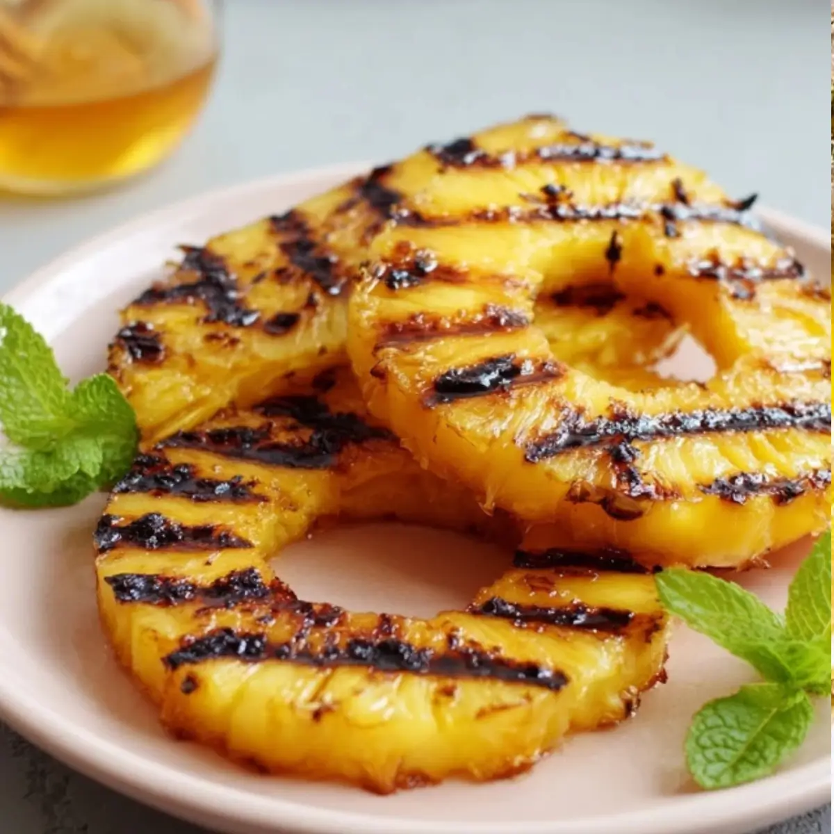 Gegrillte Ananas mit Honig & Zimt