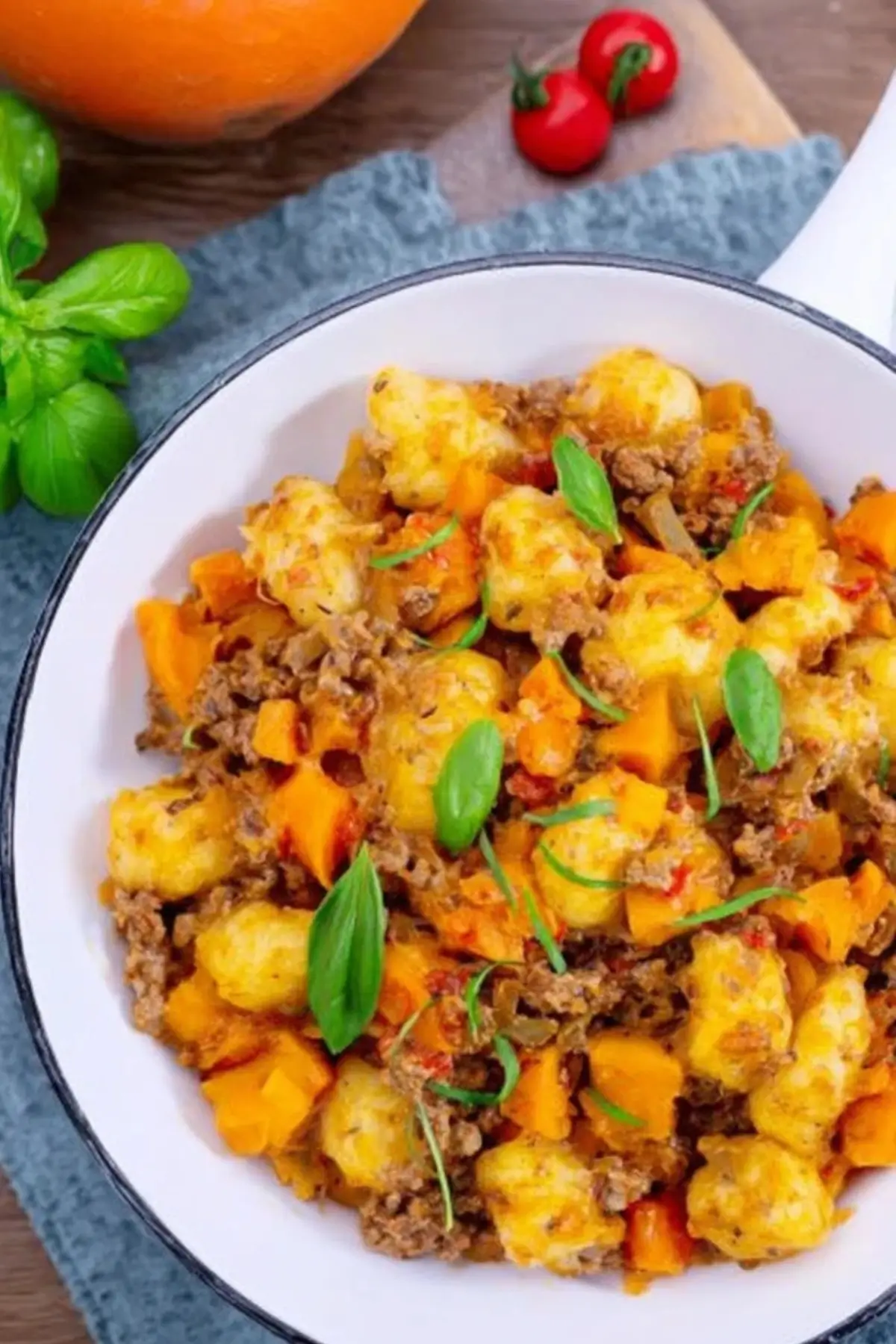 Gnocchi-Pfanne mit Hackfleisch und Kürbis