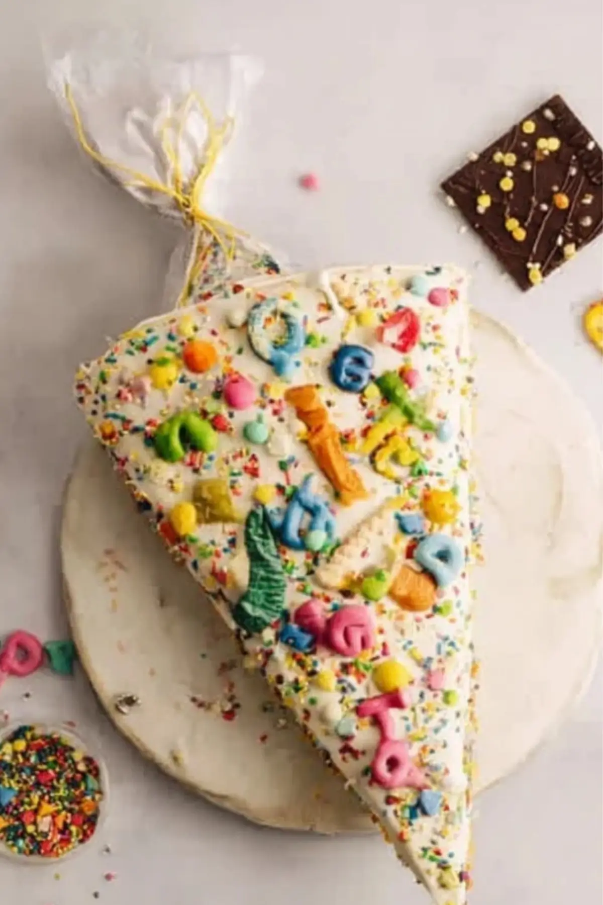 Schokoladige Schultüten-Torte