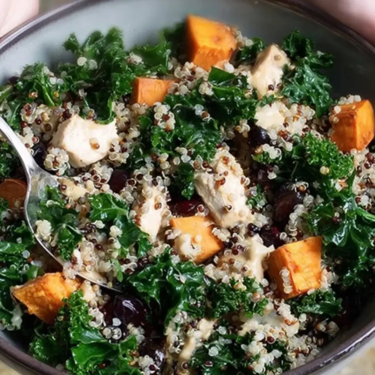 Grünkohlsalat mit Quinoa und Süßkartoffel