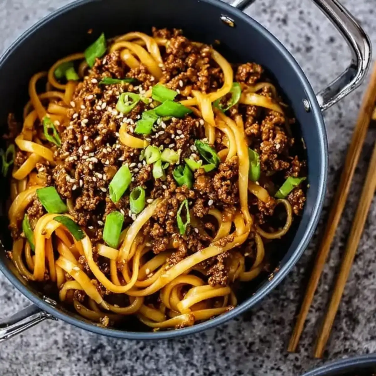 Mongolische Hackfleisch Pasta