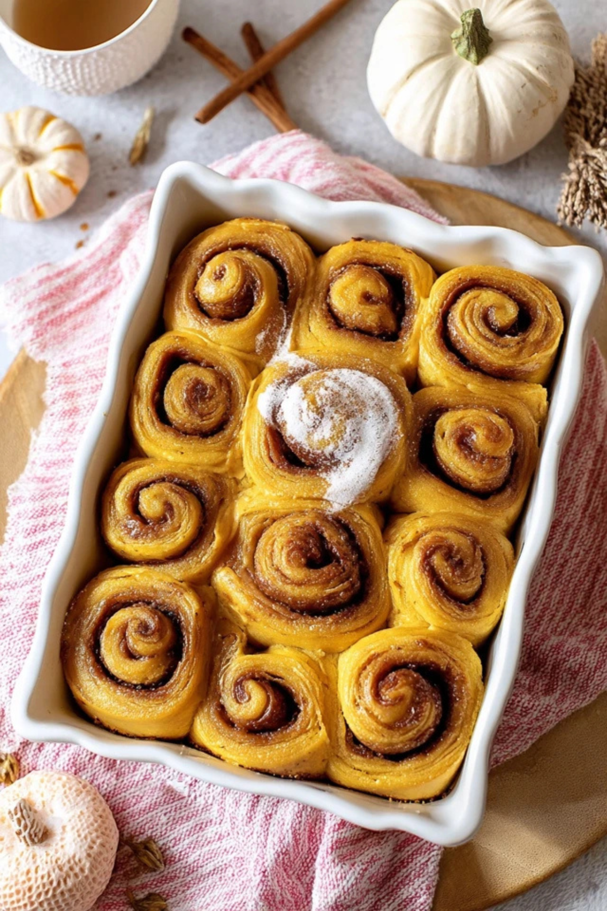 Pumpkin Spice Cheesecake Schnecken