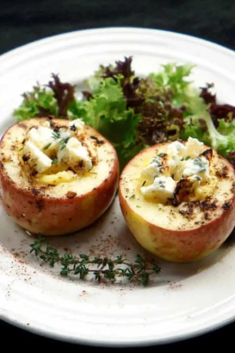 Äpfel mit Ziegenkäsefüllung