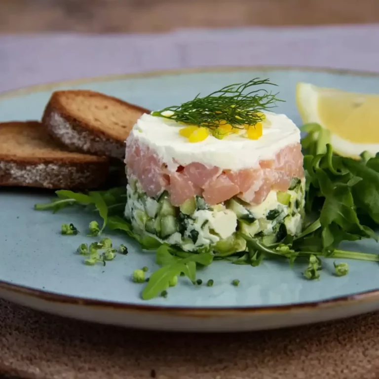 Räucherlachstatar mit Zitronenfrischkäse