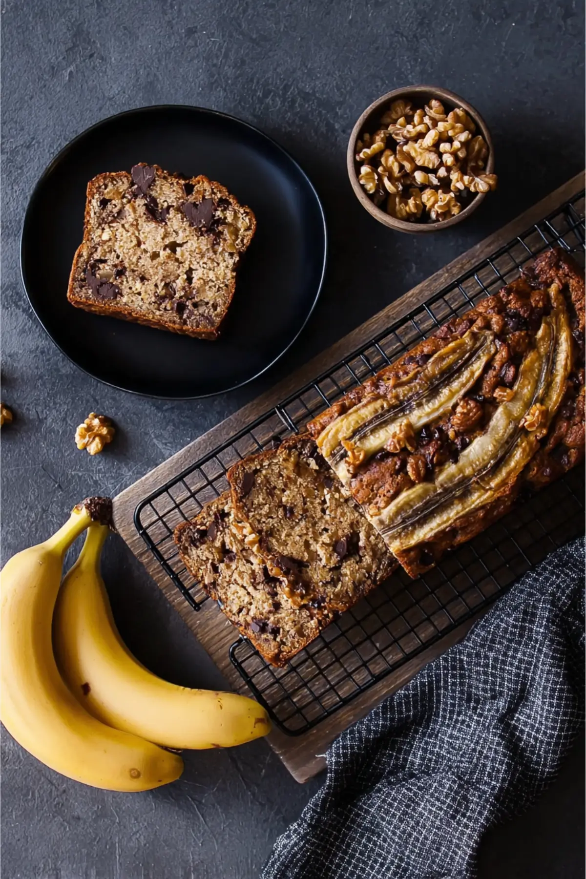 Veganes, simples Bananenbrot mit Walnüssen &amp; Schokolade – 100% lecker ...