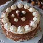 Zwetschgentorte mit Zimtbiskuit und Curd-Sahne