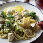 Cremige Pasta mit Hähnchen und Brokkoli