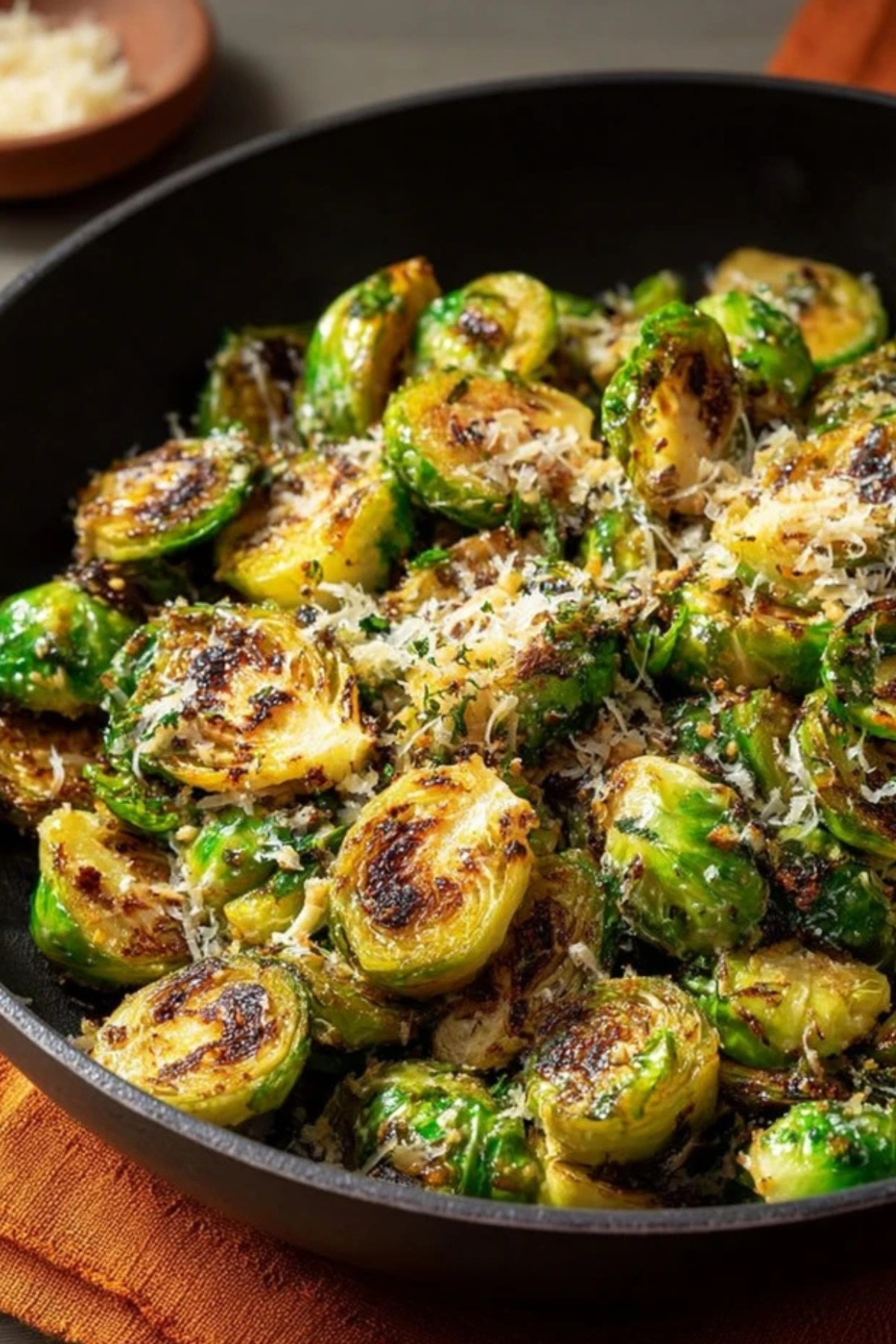Gebratener Rosenkohl mit Parmesan