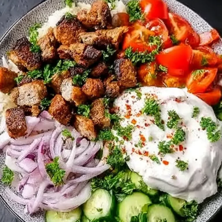 Gesunde Kebab-Bowl mit hohem Eiweißgehalt