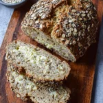 Haferflockenbrot mit Quark