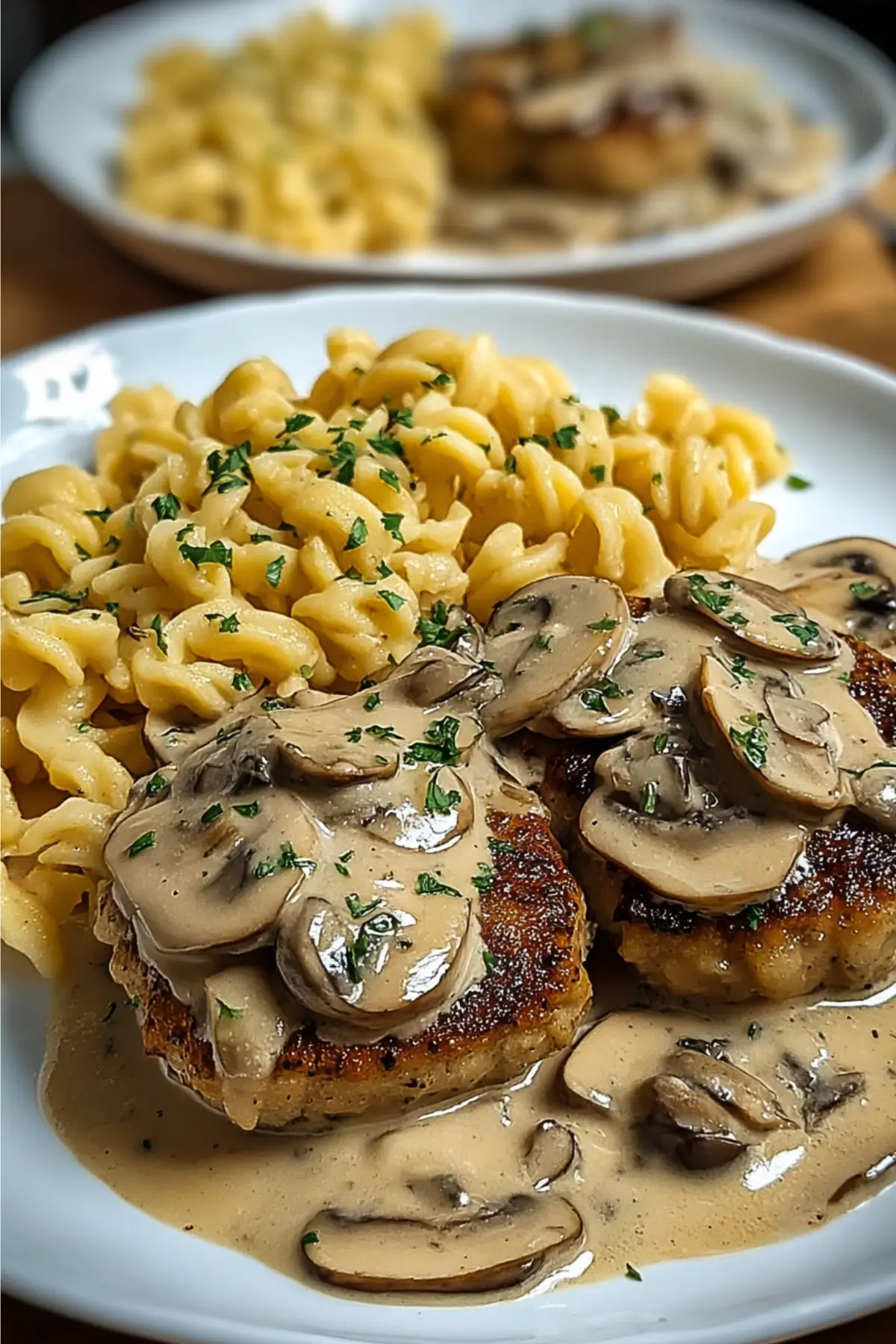Medaillons in Champignon Rahmsoße mit Spätzle