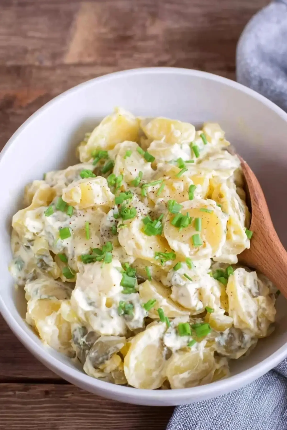 Klassischer Kartoffelsalat mit Mayo & Brühe