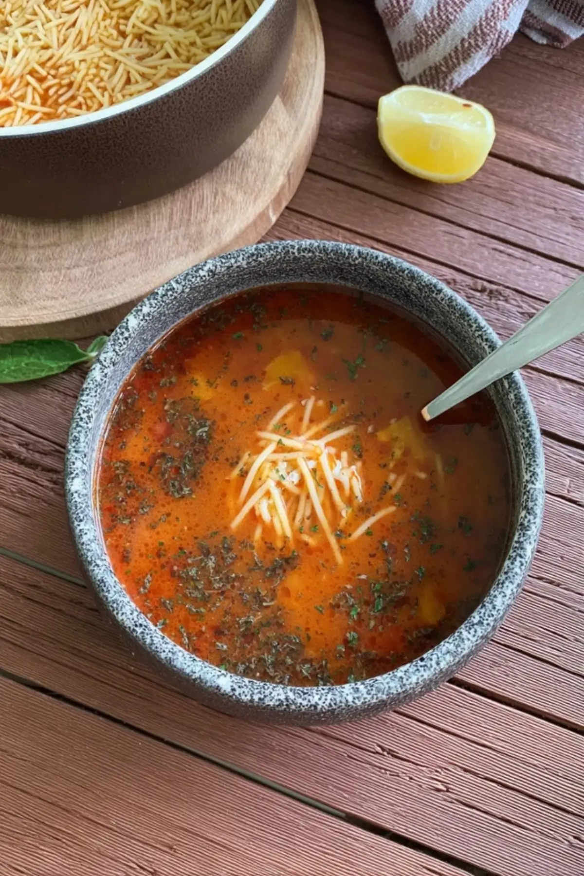 Türkische Nudelsuppe