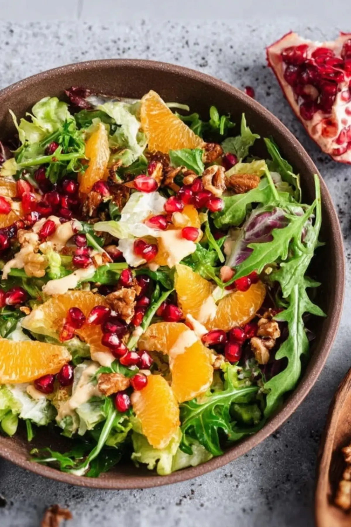 Wintersalat mit Granatapfel und Orangen