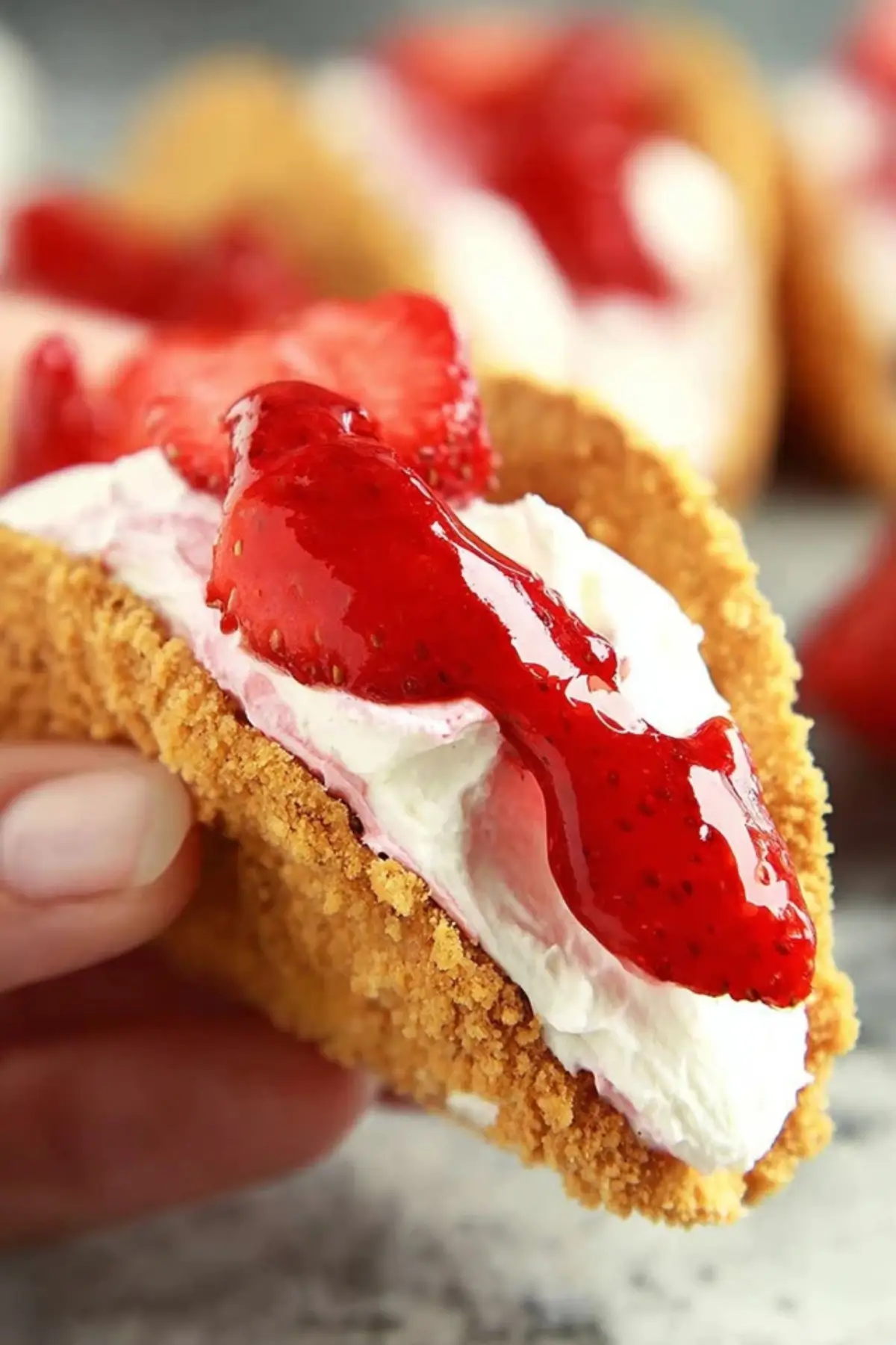 Erdbeer Cheesecake Tacos