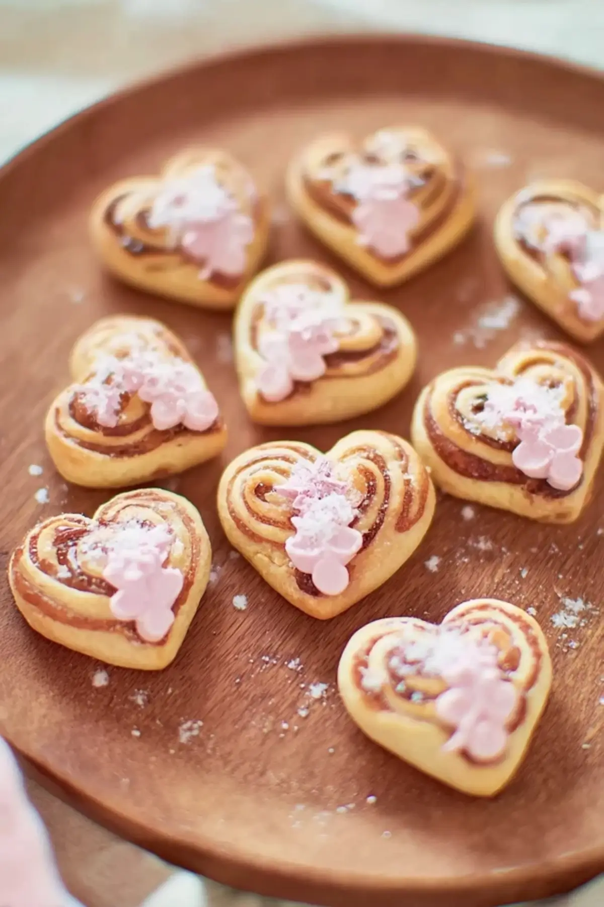 Süße Blätterteigherzen mit Marzipan