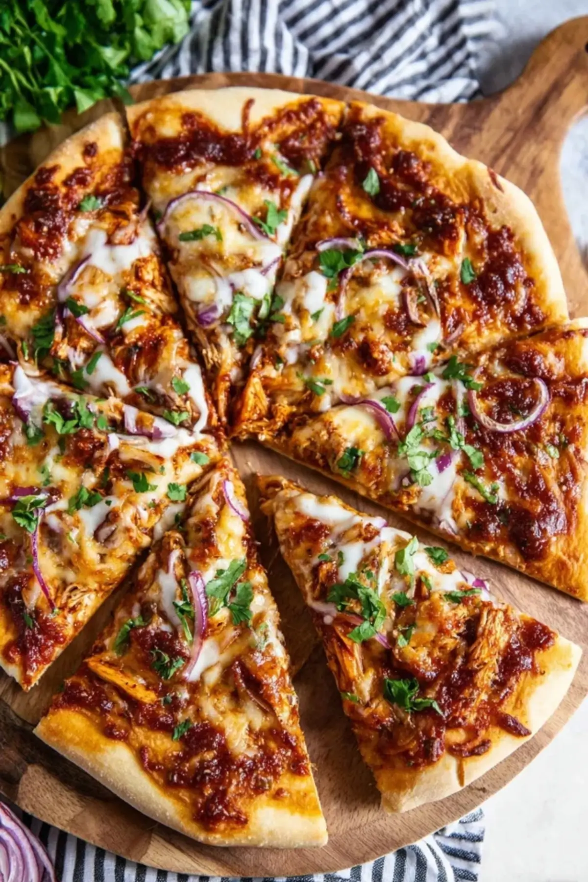 BBQ Hähnchen Pizza mit Käse