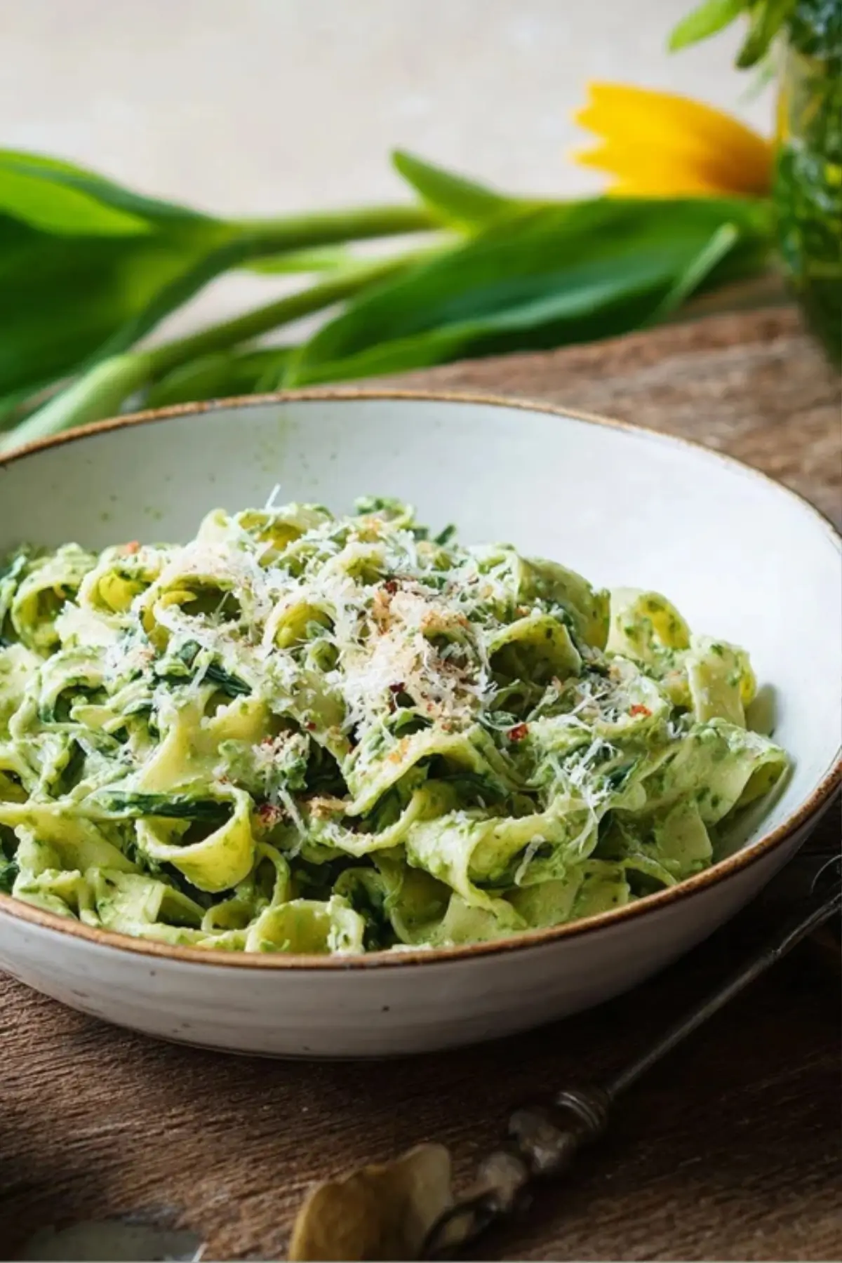 Nudeln in cremiger Bärlauch Soße