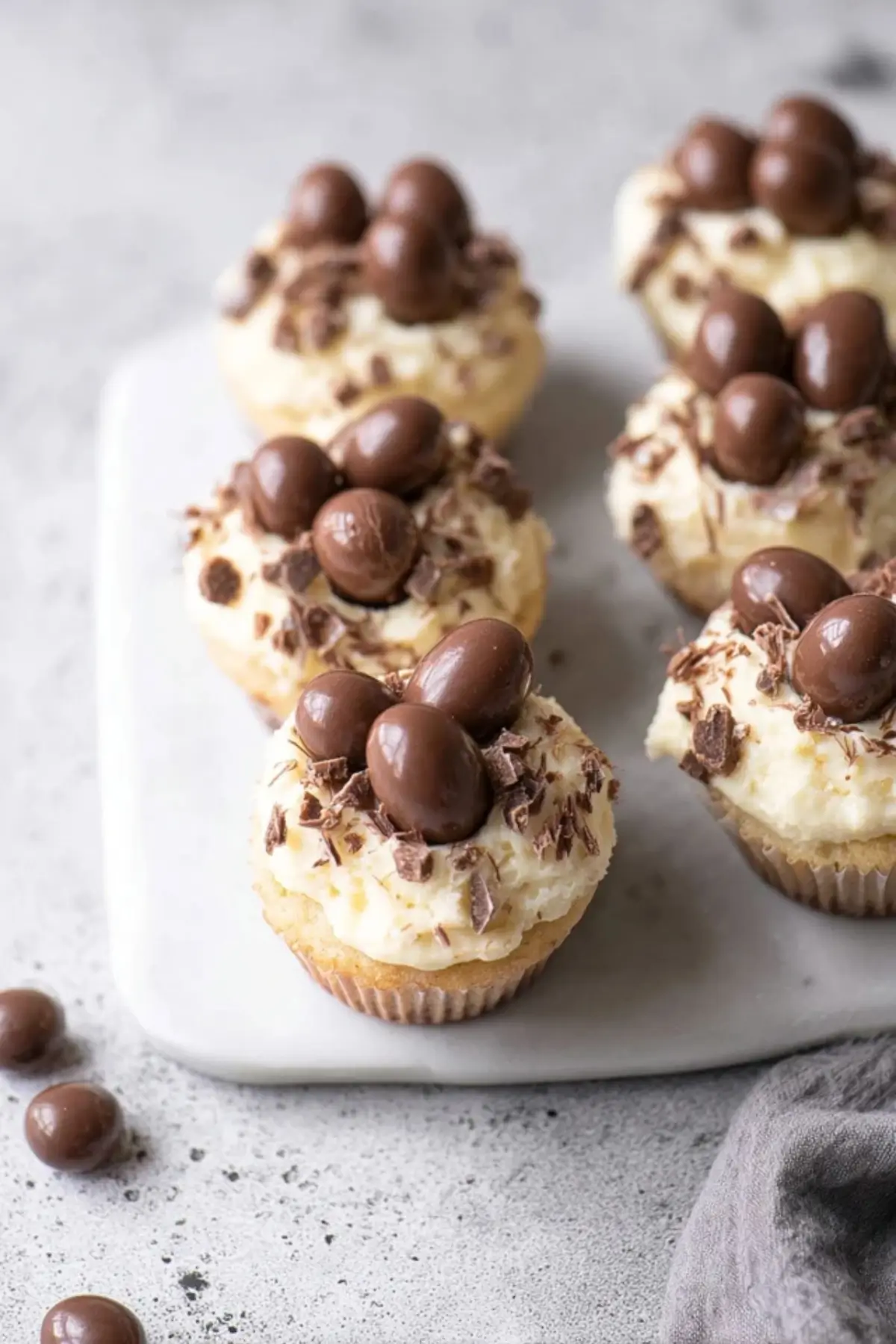 Oster Cupcakes mit Schoko Bons