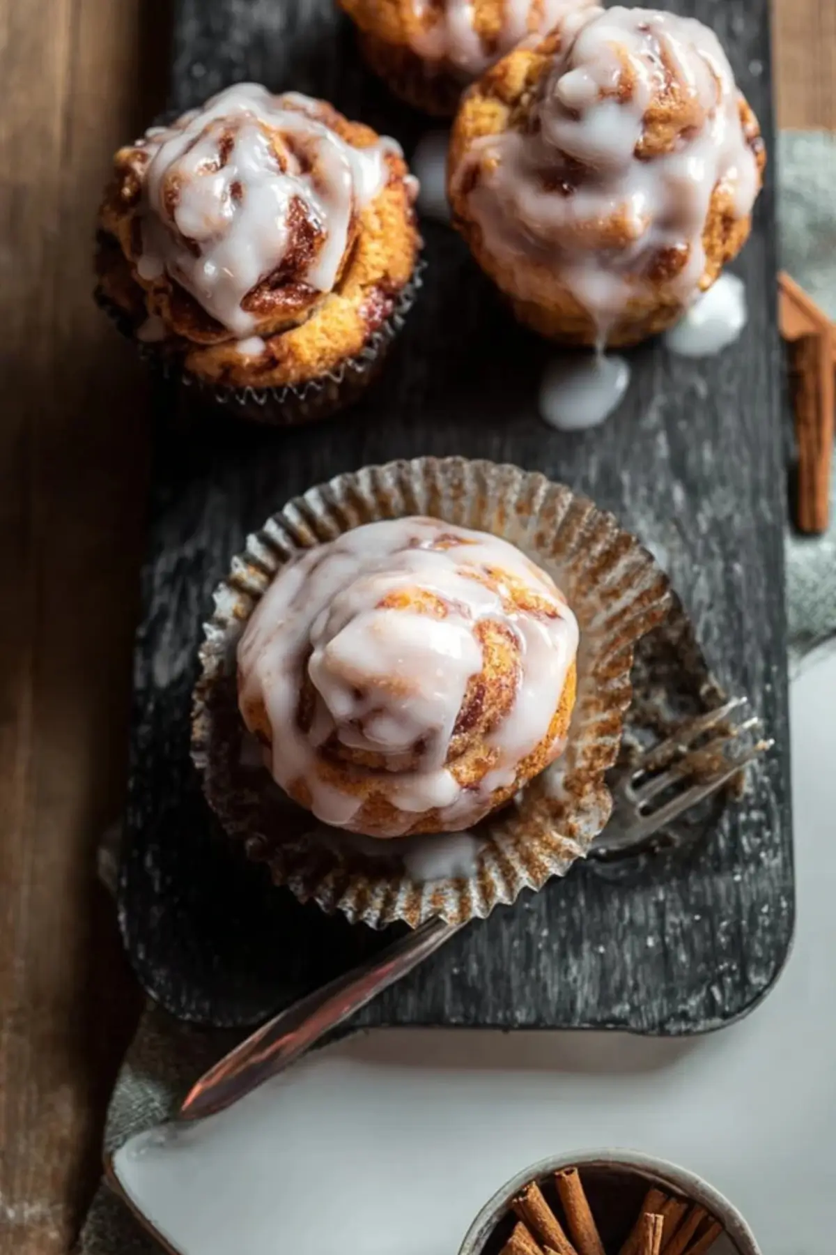 Zimtschnecken Muffins mit Glasur
