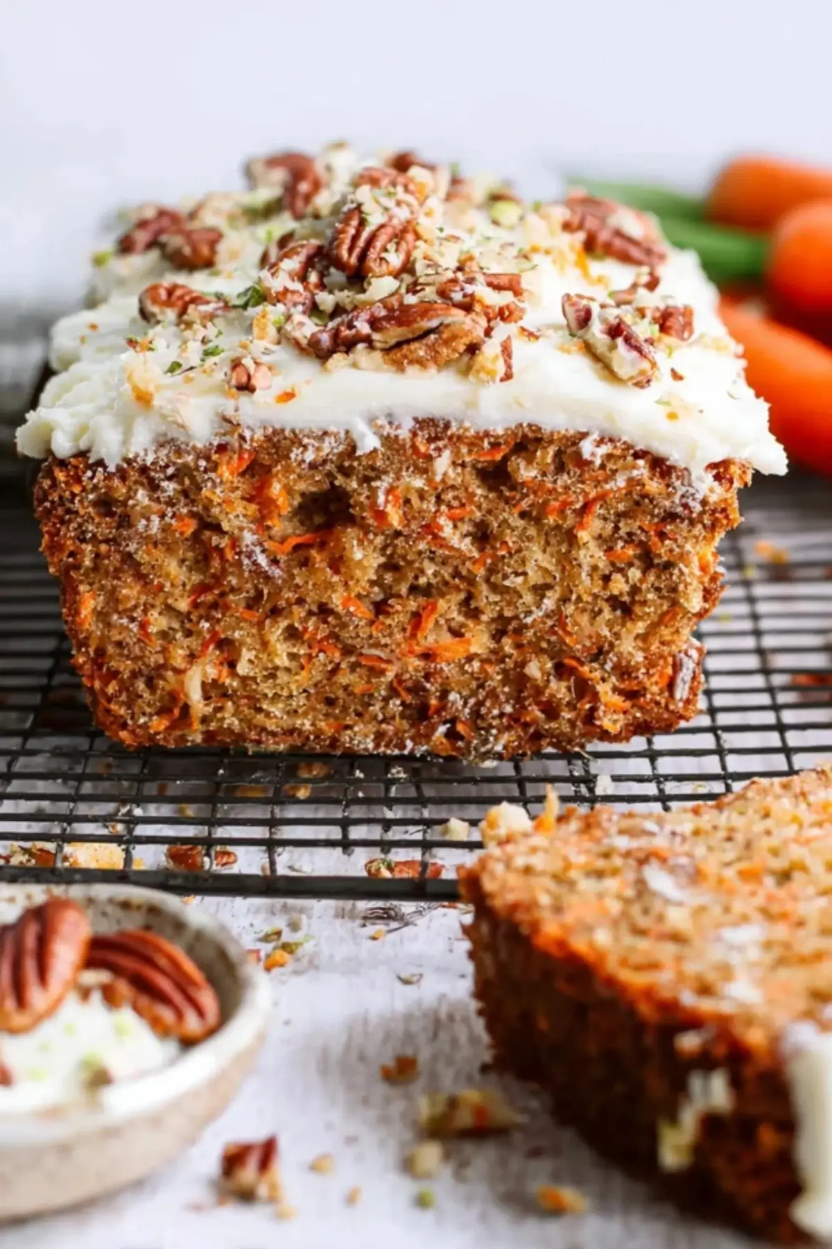 Zuckerfreier Karottenkuchen mit Frischkäse Frosting