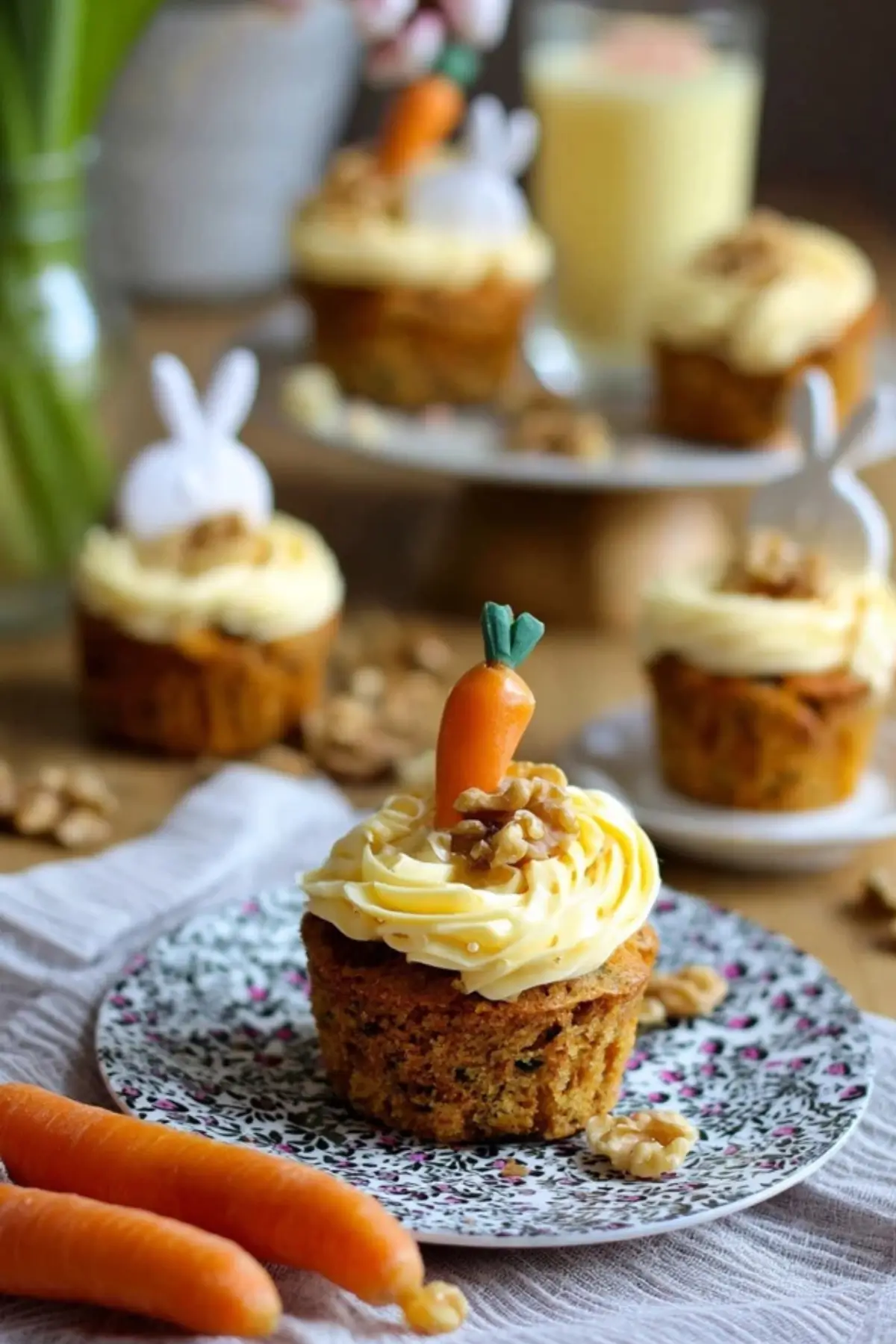 Carrot Cake Cupcakes mit Walnuss
