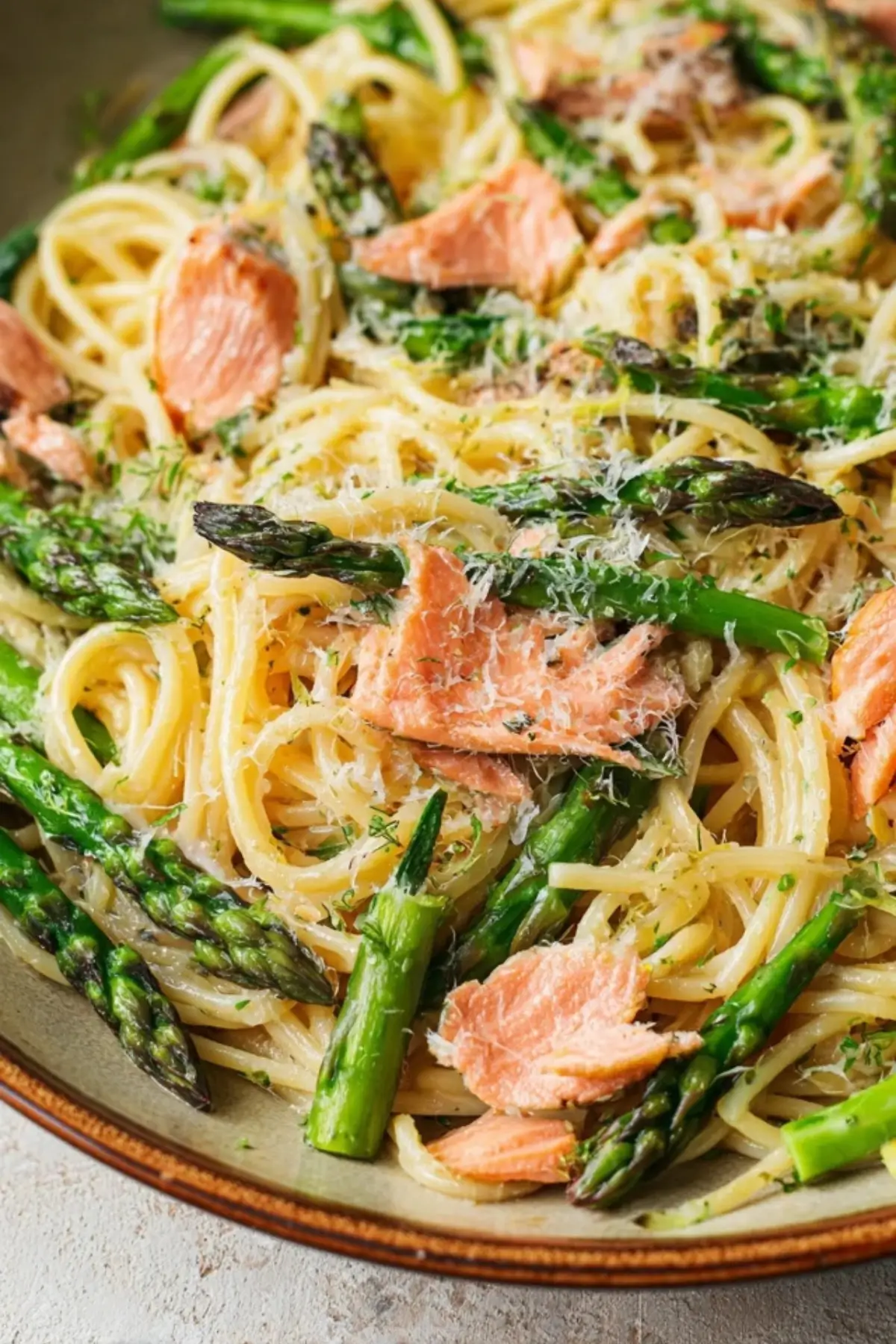 Cremige Lachs Spargel Pasta