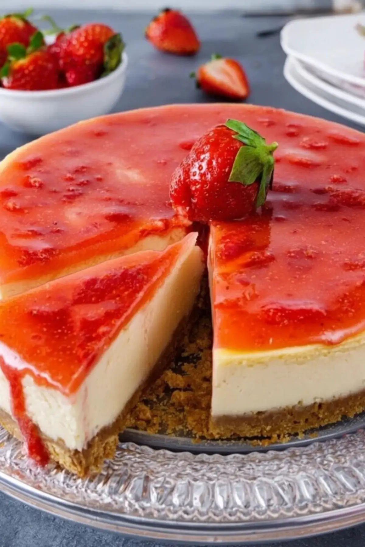 Erdbeer Cheesecake mit Keksboden