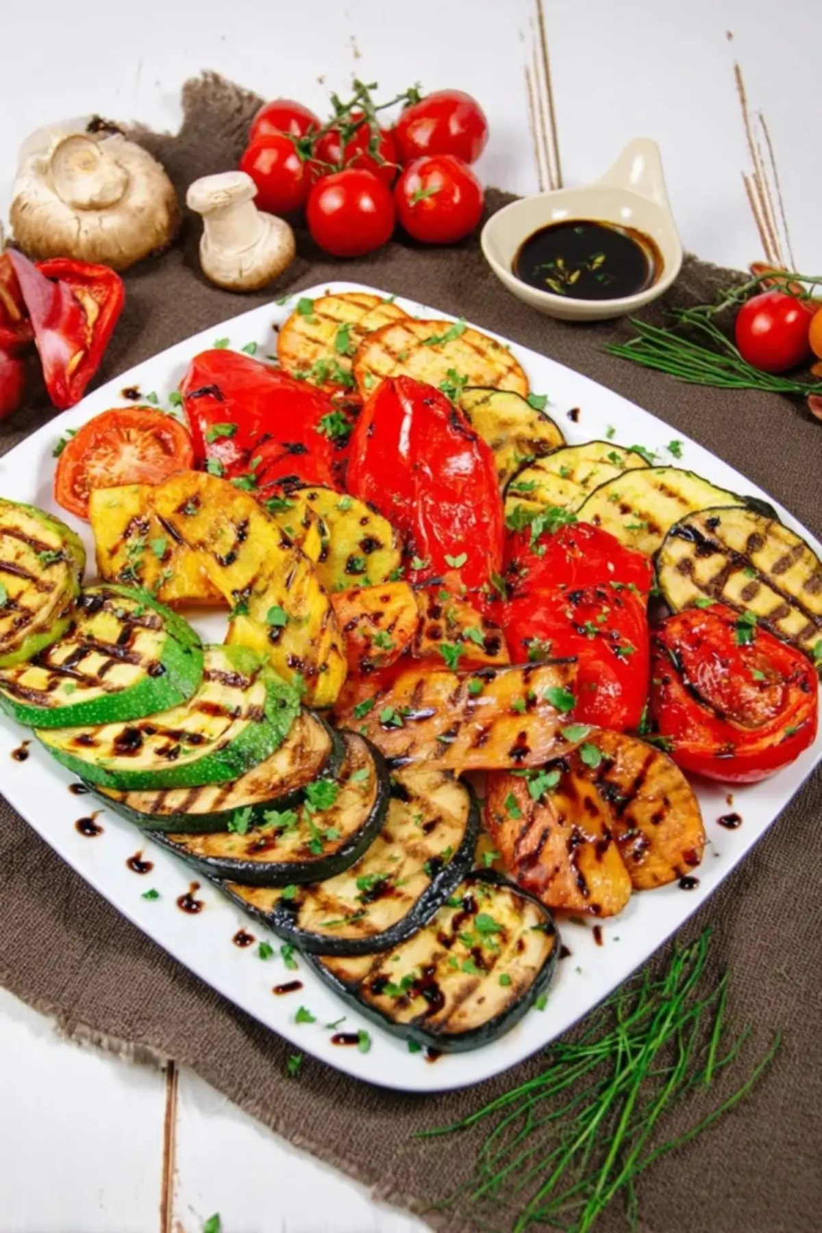 Gegrillte Gemüseplatte mit Balsamico Glasur