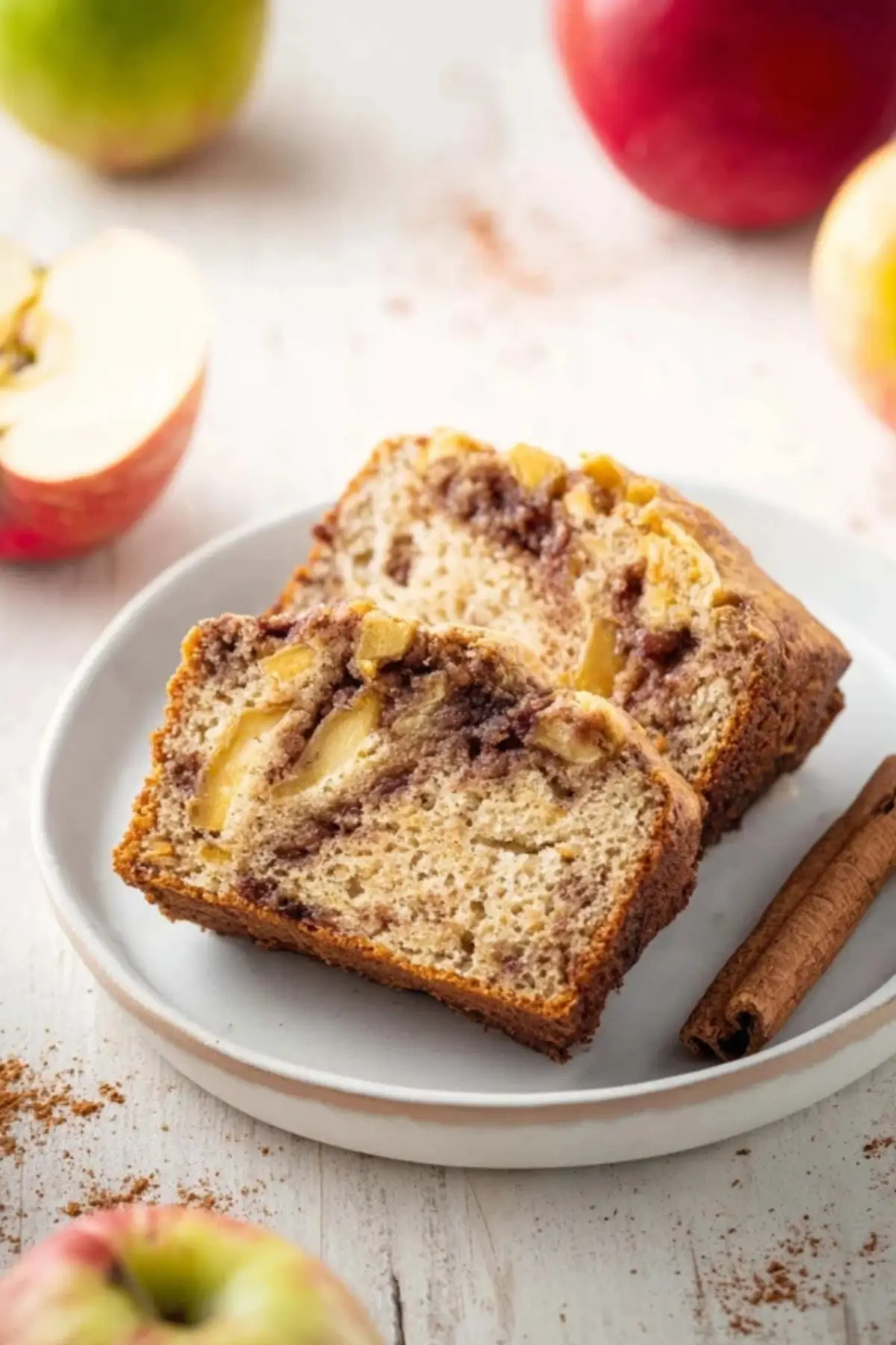 Veganer Zimtkuchen mit Apfel