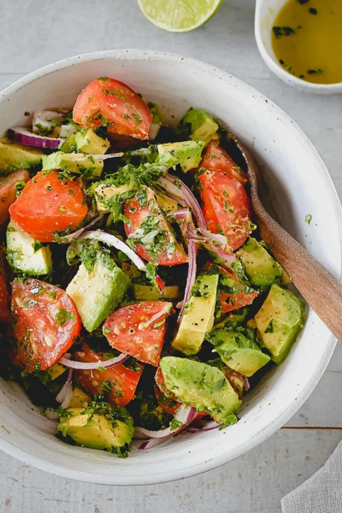 https://www.aline-made.com/de/avocado-tomaten-salat/