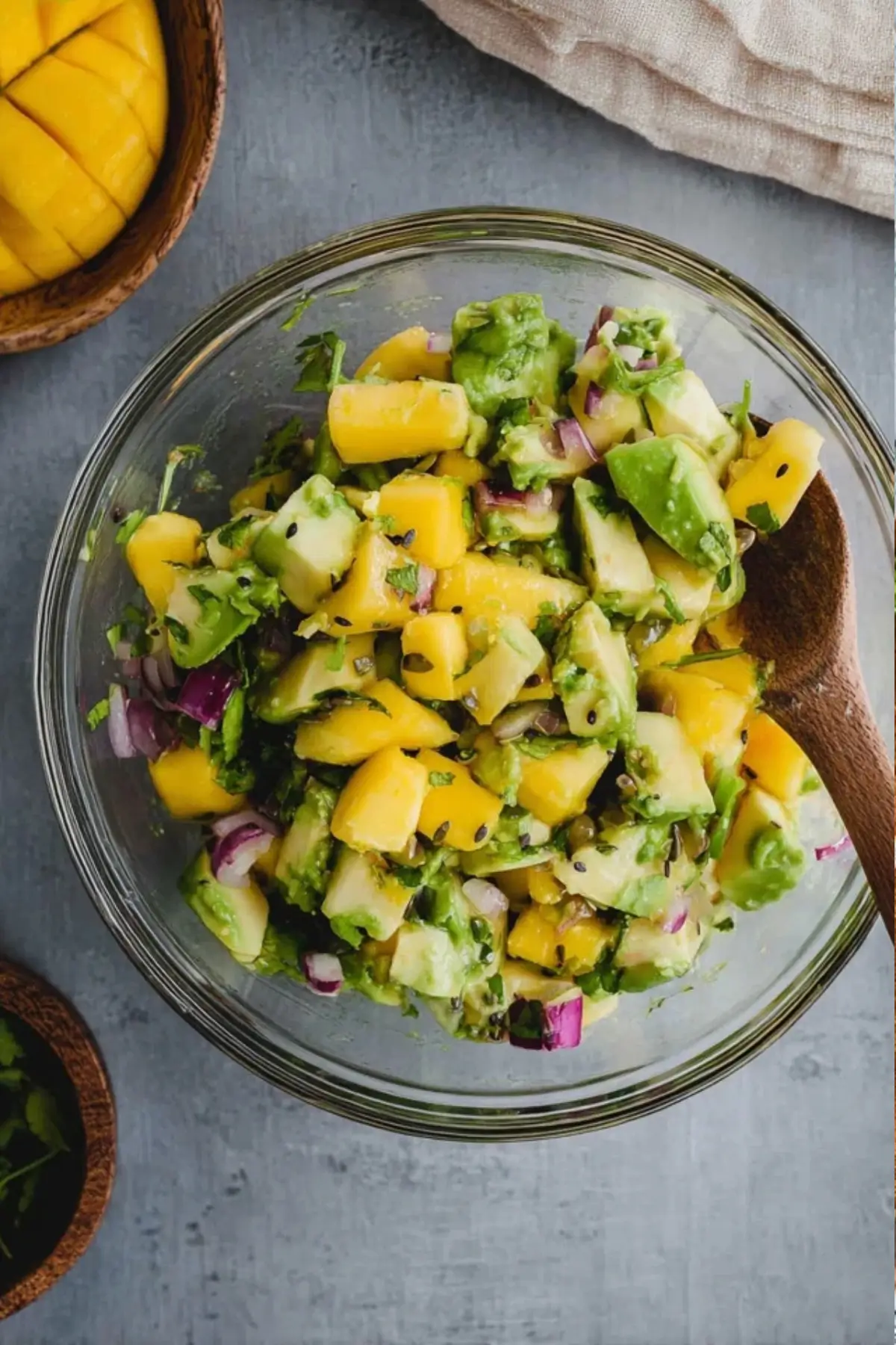 Mango Avocado Salat