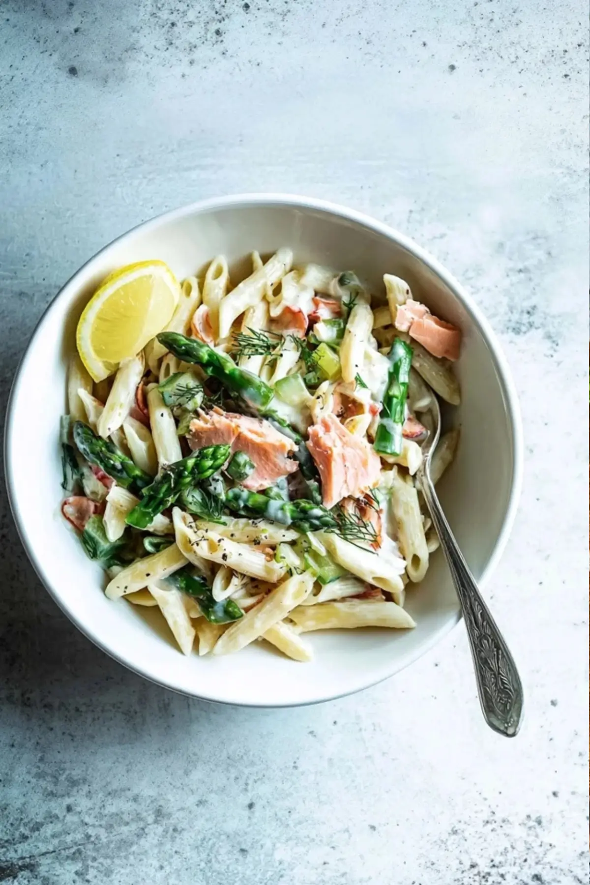 PASTA MIT SPARGEL and LACHS