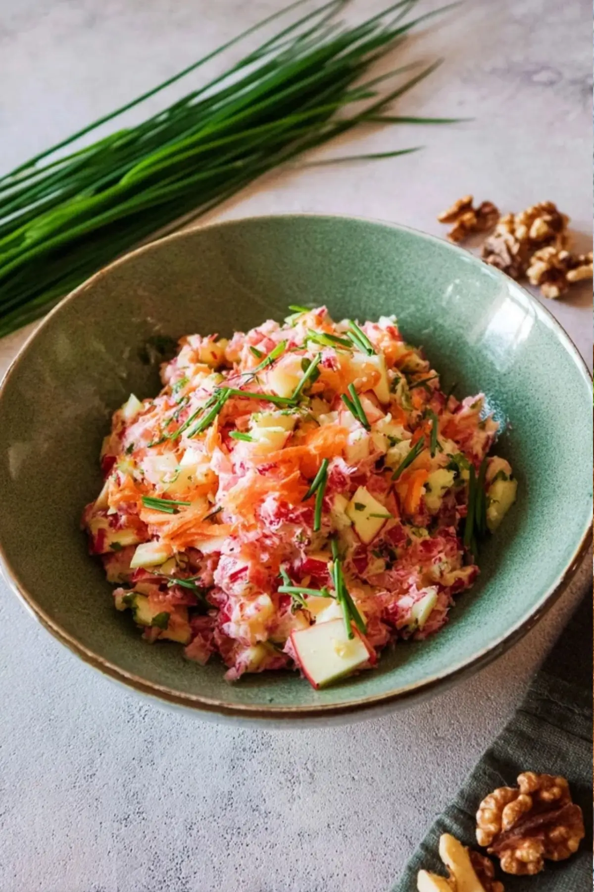 Radieschensalat mit Apfel