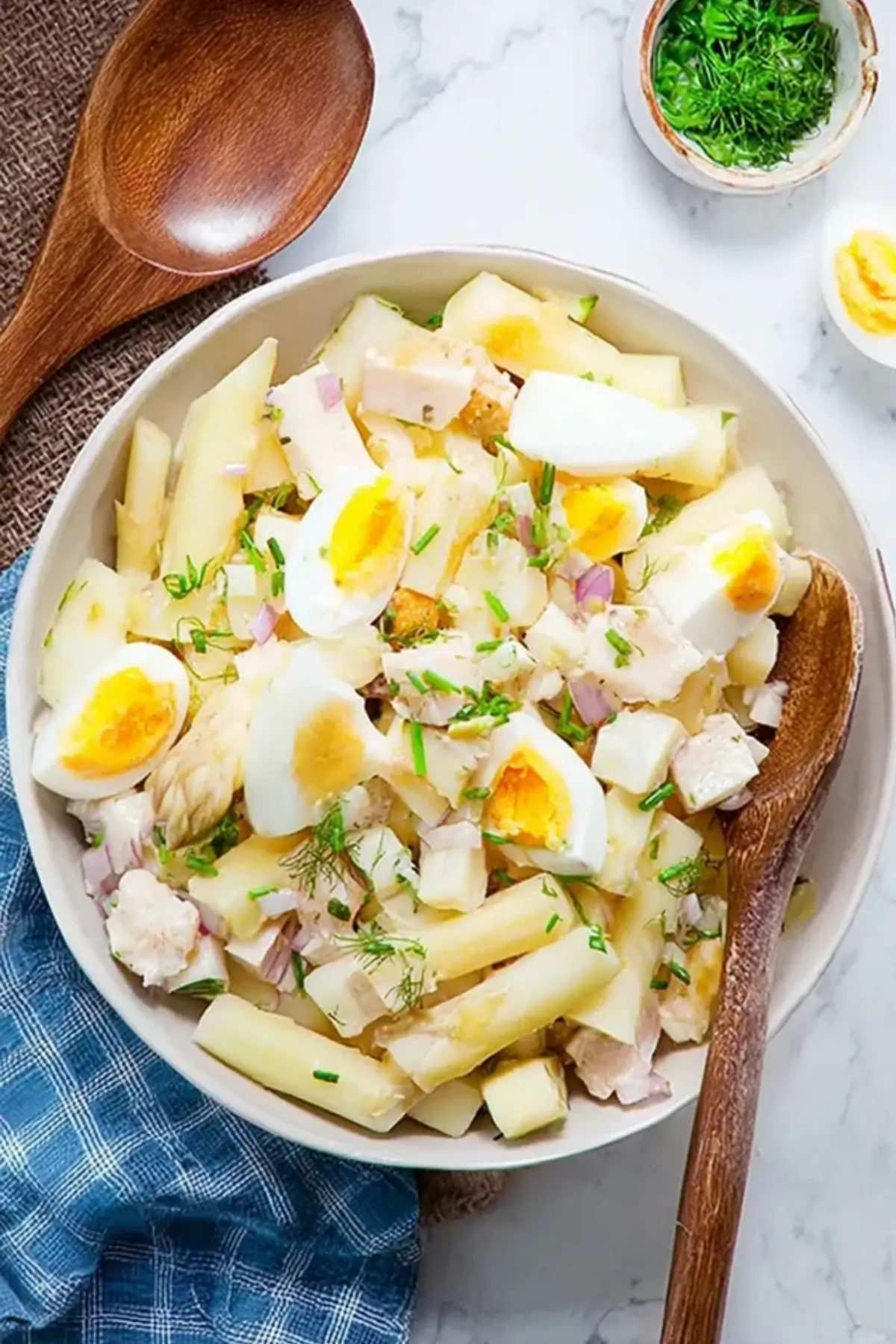 Spargelsalat mit Ei