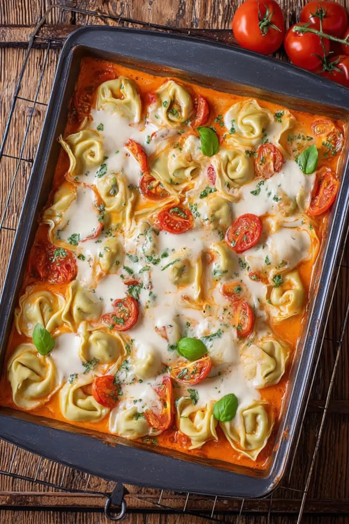 Tortellini Auflauf mit Tomaten und Mozzarella