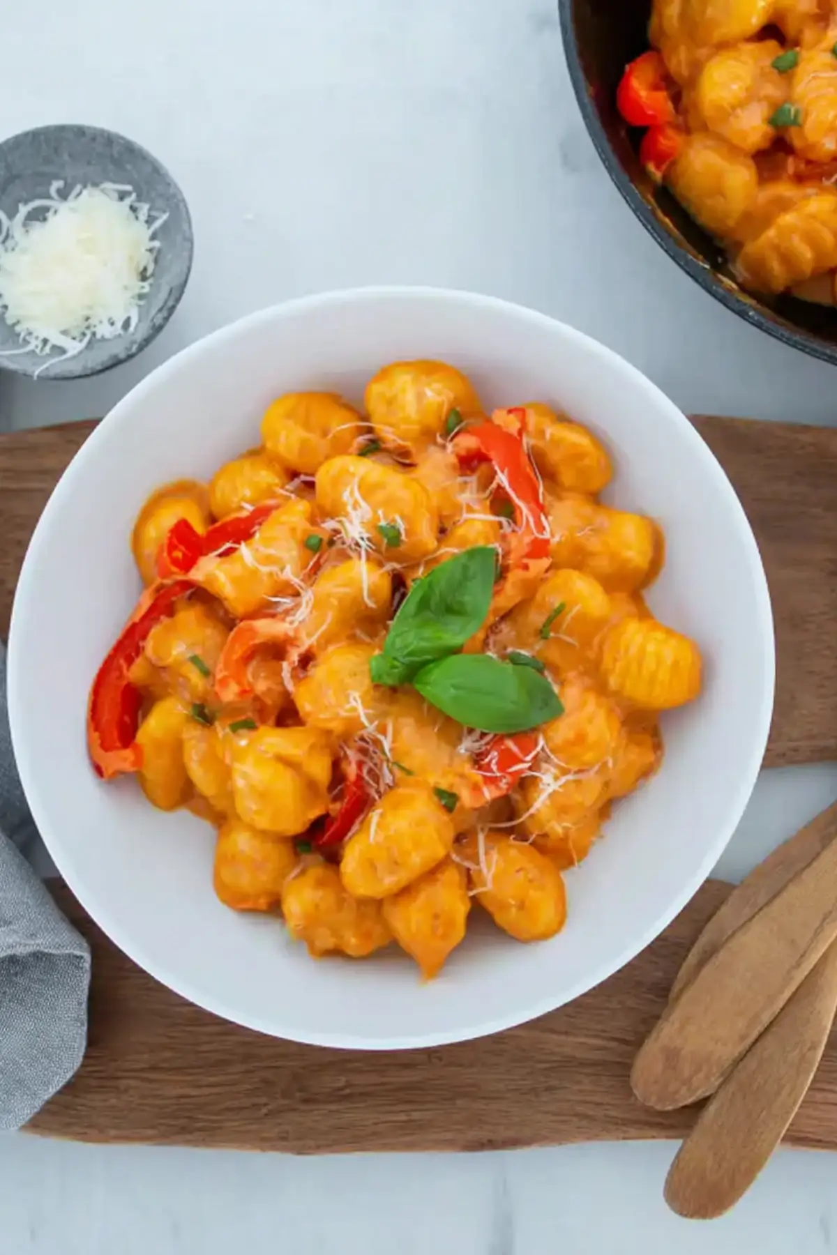 Gnocchi Paprika Pfanne mit cremiger Frischkäse Sosse
