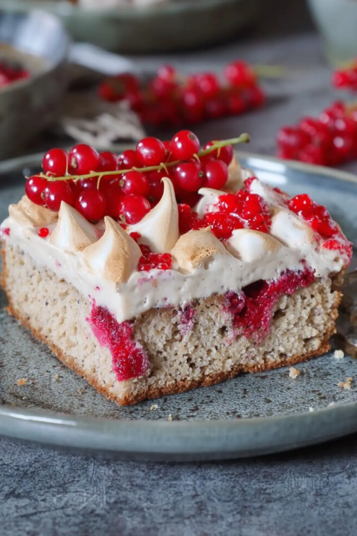 Johannisbeerkuchen mit Baiser