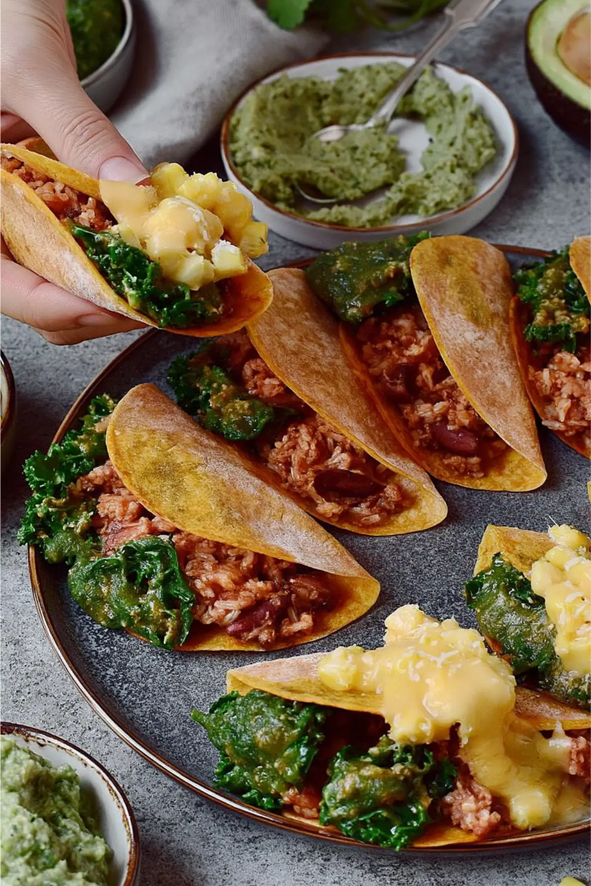 Mexikanische Tacos mit Reis und Bohnen